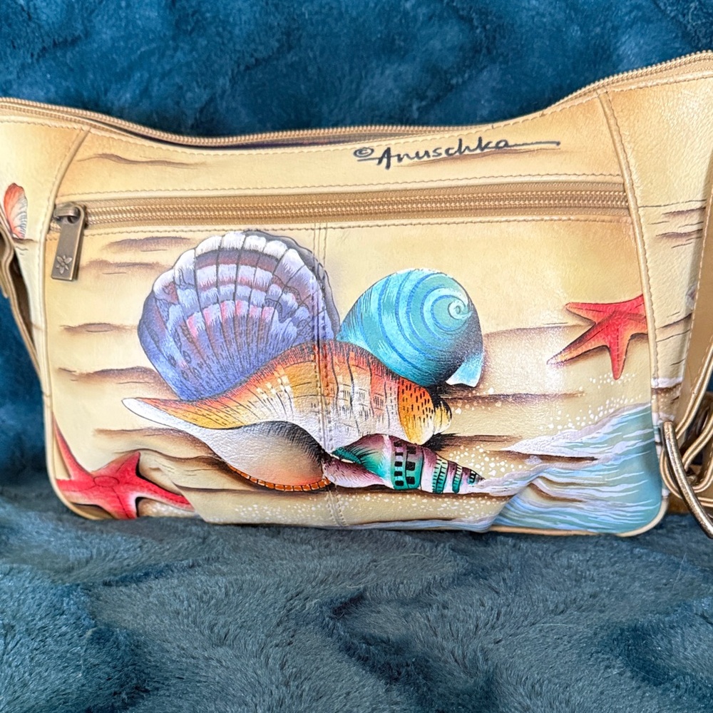 Anuschka Beige Crossbody Bag with Colorful Seashell Design and Matching Wallet - Picture 3 of 9